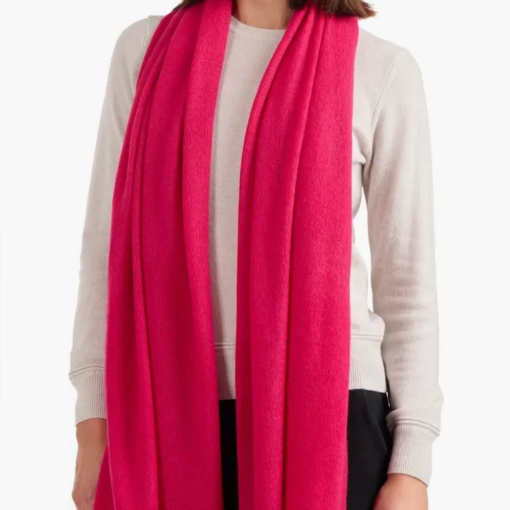 Amicale Cashmere Pink Scarf Luxurious Soft Wrap